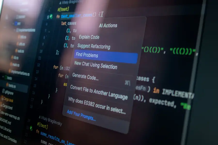Databricks 把 AI agent 做成企業同事，背後靠 Unity Catalog 治理層守住資料權限邊界的示意