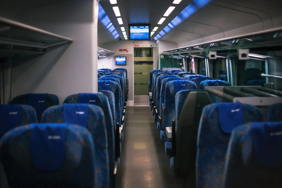 高速鐵路列車車廂內裝示意圖
