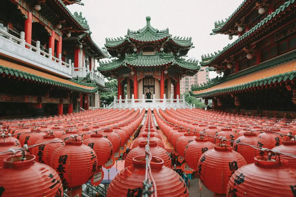 台北孔廟大成殿前，教師節祭孔典禮清晨進行的示意畫面