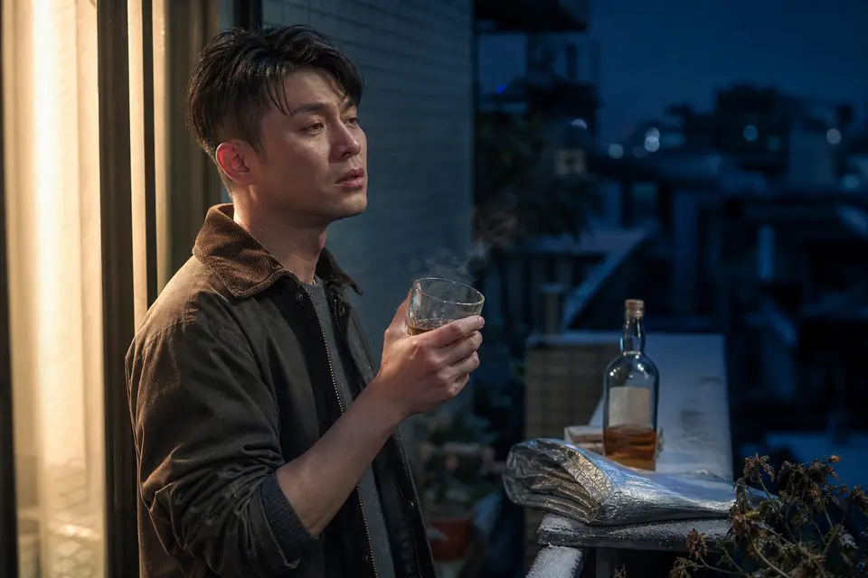 戶外寒冷情境中飲酒示意（常見錯誤）
