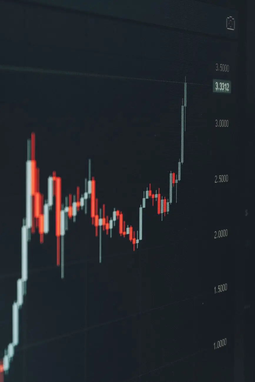 股市與 IPO 示意，象徵上市揭露義務讓法規風險被定價