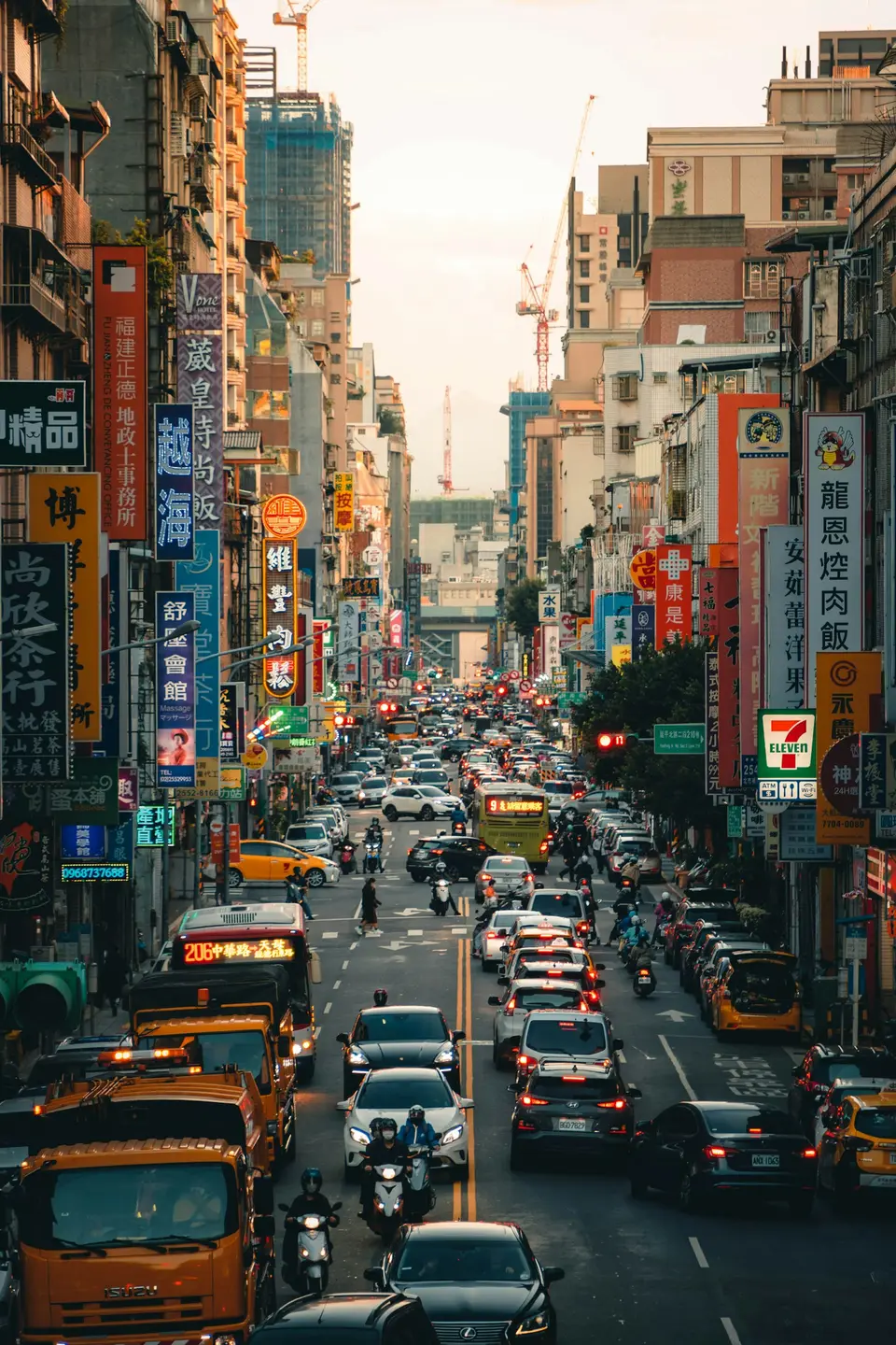 照常上班上課的城市日常